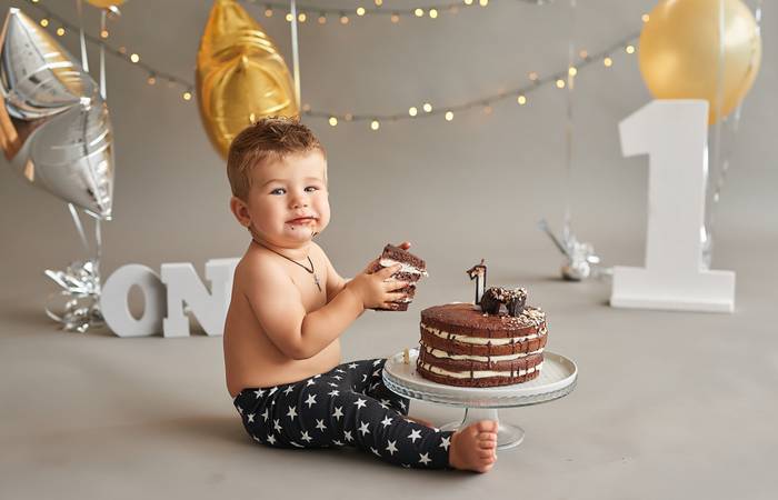Babys werden sich später im Erwachsenenalter mit Sicherheit nicht mehr an ihren ersten Geburtstag erinnern. ( Foto: Adobe Stock-Aleksandr) 