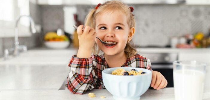 Frühstücksideen Kinder: Einfach, Lecker und gesund ( Foto: Adobe Stock-BurntRedHen)