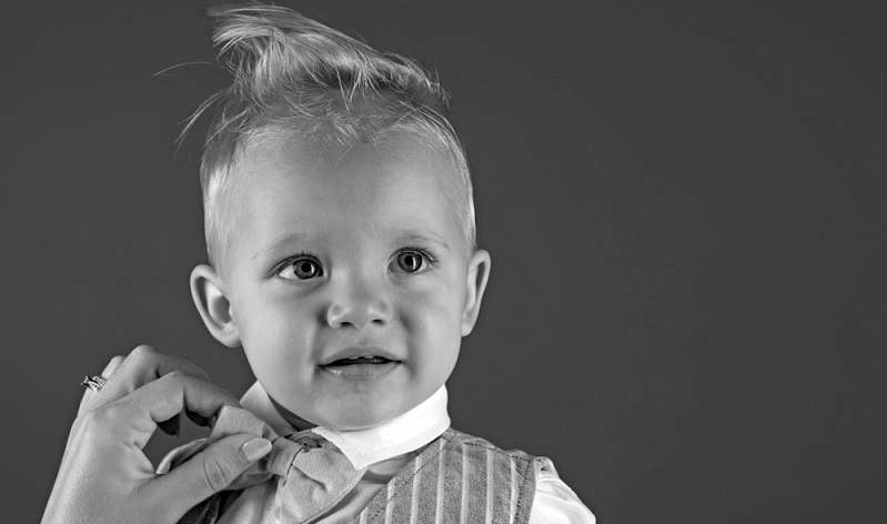 Die ideale Kinderfrisur lässt einem Jungen jede Menge Freiraum. Die Haare fallen nicht in die Augen und müssen beim Toben nicht immer wieder weggestrichen werden. ( Foto: Shutterstock- Volodymyr TVERDOKHLIB )