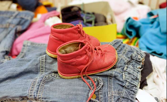 Kinderfüße wachsen unglaublich schnell und flugs sind die Kleinen schon wieder aus den vorigen Schuhen herausgewachsen. ( Foto: Adobe Stock -  redaktion93 )