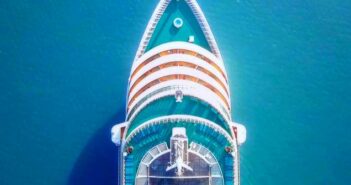 Trend-Produkte 2022: Tops und Flops im E-Commerce Trend-Produkte 2022: Tops und Flops im E-Commerce (Foto: shutterstock - StockStudio Aerials)