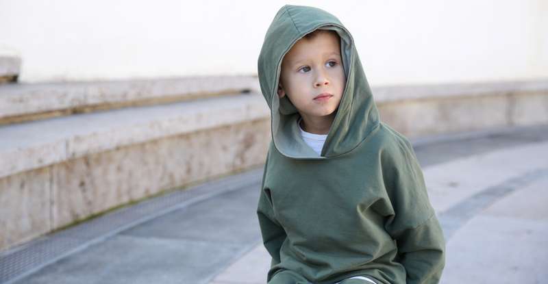 Hoodies sind für alle Geschlechter, Generationen und Altersgruppen erhältlich, die Zielgruppe kann daher optimal auf das Unternehmen, das online seine Produkte anbietet, angepasst werden. ( Foto: Shutterstock-rina Tarzian )