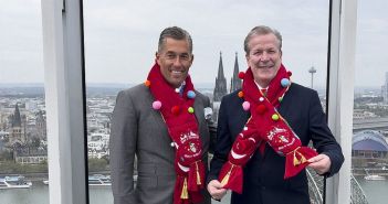 Bunter Mottoschal 2024: Eine Auszeit vom Weltgeschehen Karnevalssession 2024: Mottoschal verkörpert Leichtigkeit und kölsche (Foto: Festkomitee Kölner Karneval)