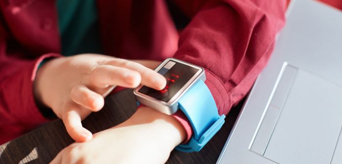 Kinder-Smartwatch-Vergleich 2023: Top-Modelle mit/ohne GPS für den (Foto: AdobeStock - sementsova321 145331070)